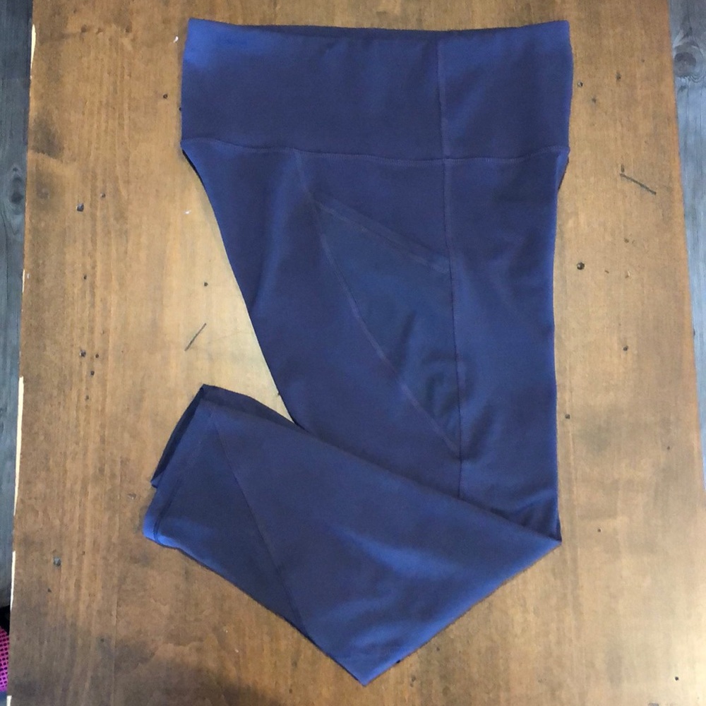 Old Navy Capri length workout leggings
